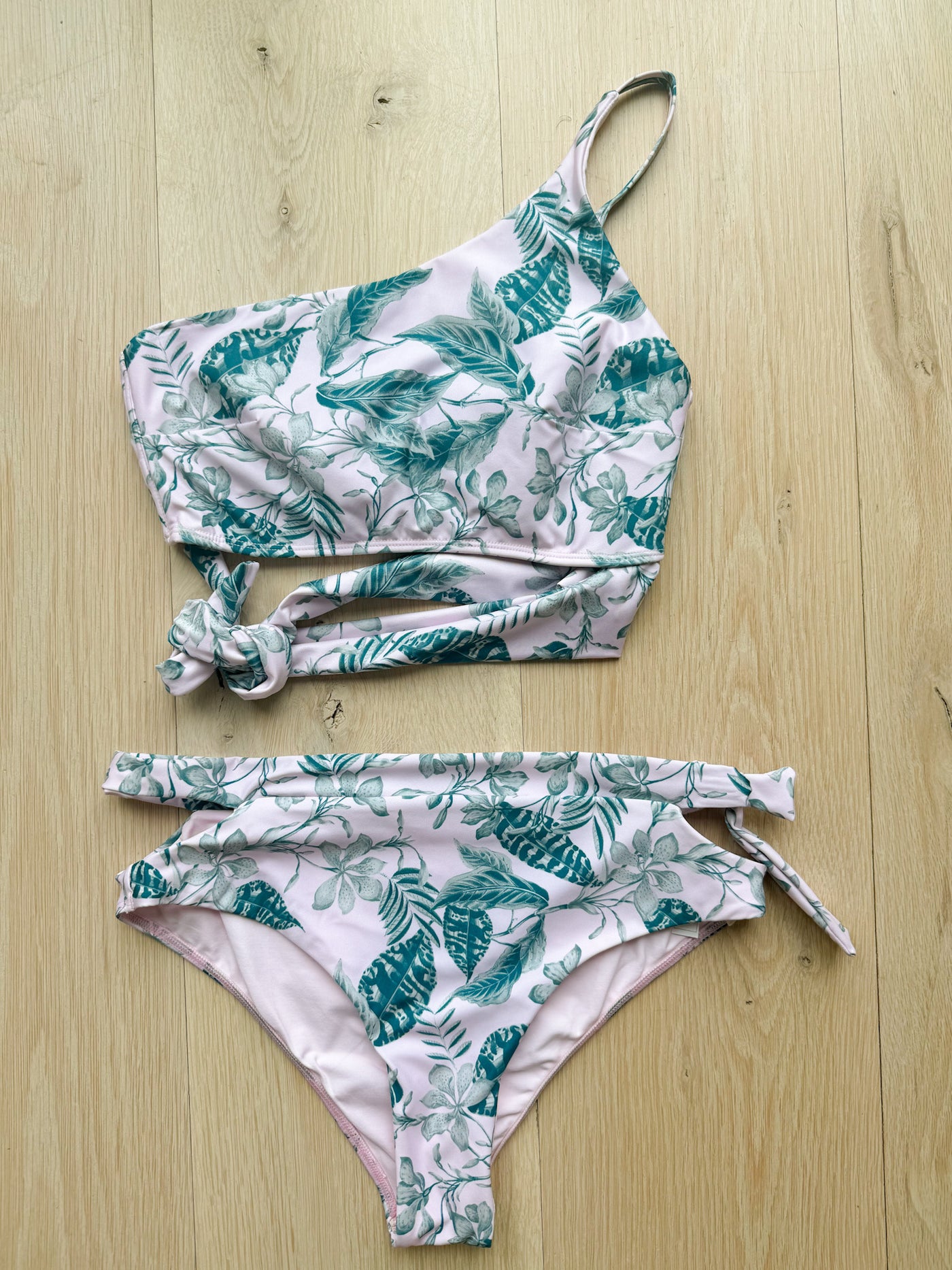 Palm Leaf One-Shoulder Bikini