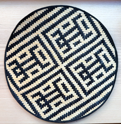 Paja Tetera Round Woven Placemats - Black Frog