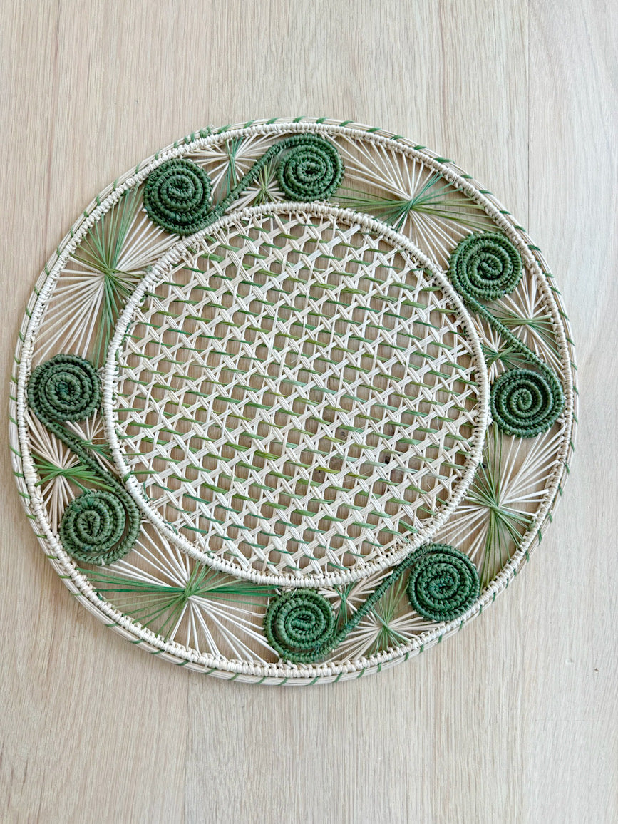 Woven Placemats with Color Thread