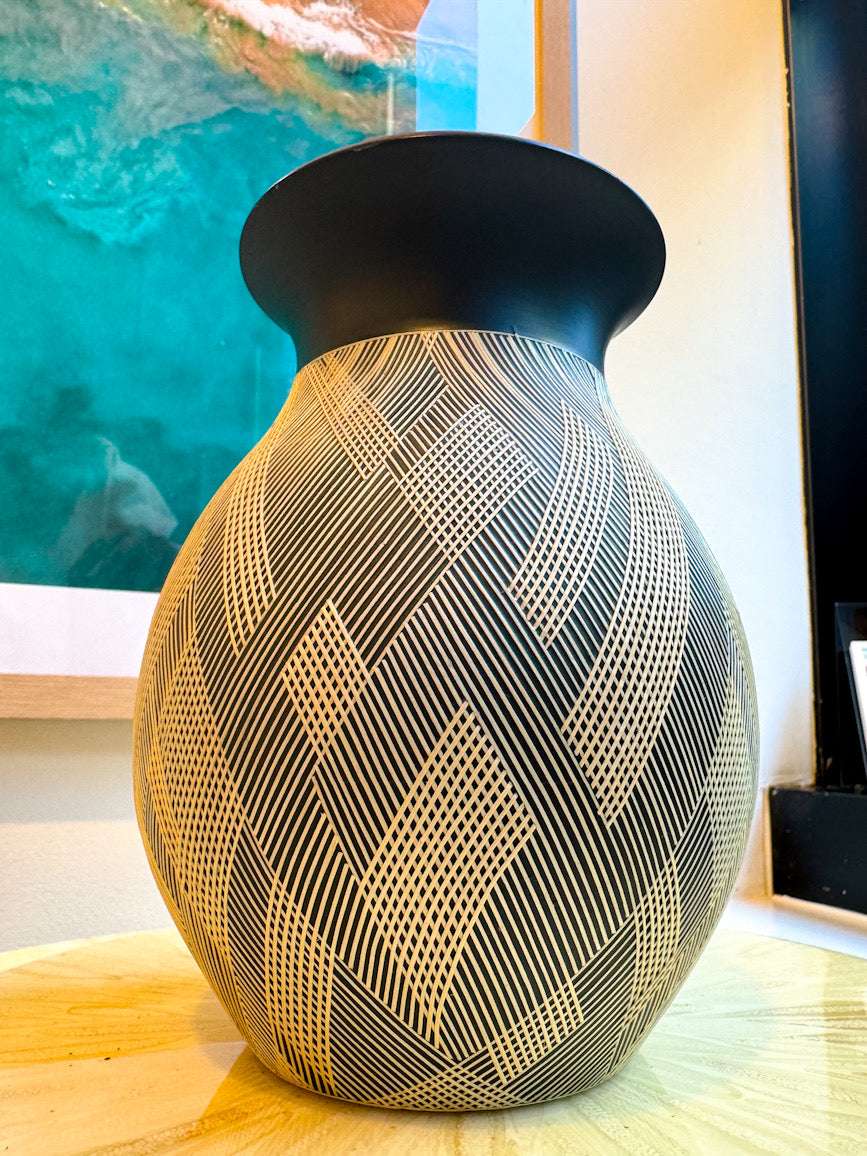 Artinar Tamo Small Vase