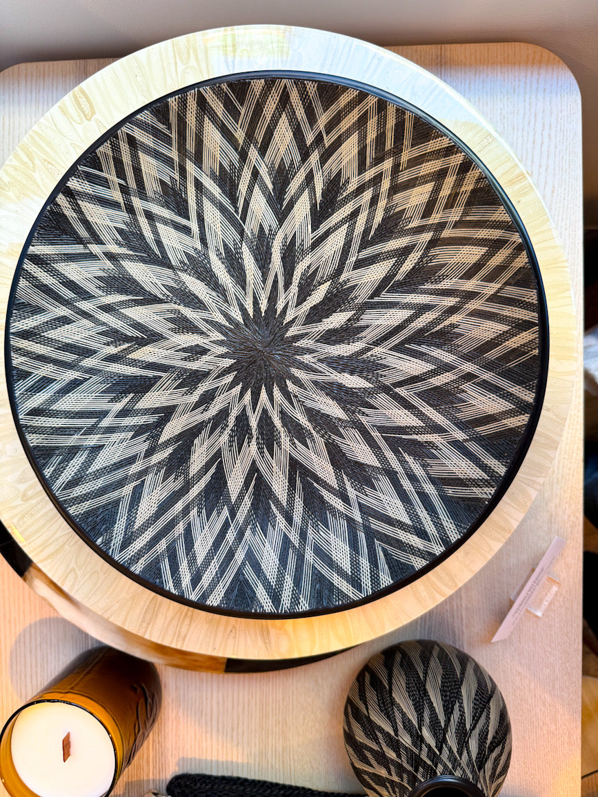 Tamo Black and Natural Woven Plate