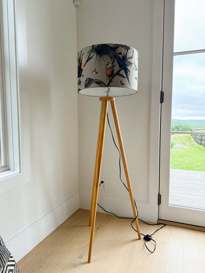 Muzaluci Tripod Lamp