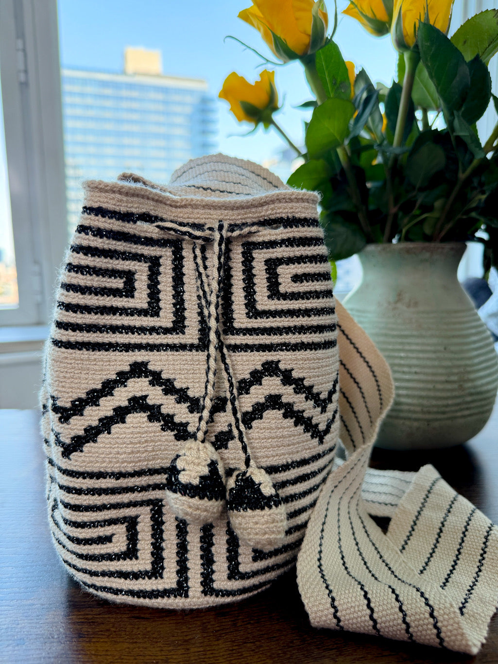 Mochila Wayuu Small Ethnic Pattern with Silver Threat  