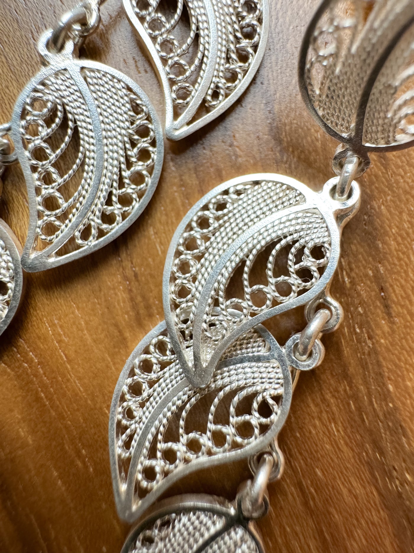 Filigree Leaf Chain Pendants