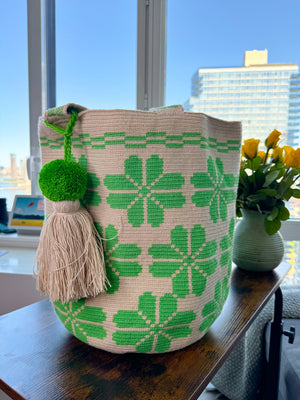 Two-tone Wayuú Mochila in Green Threat