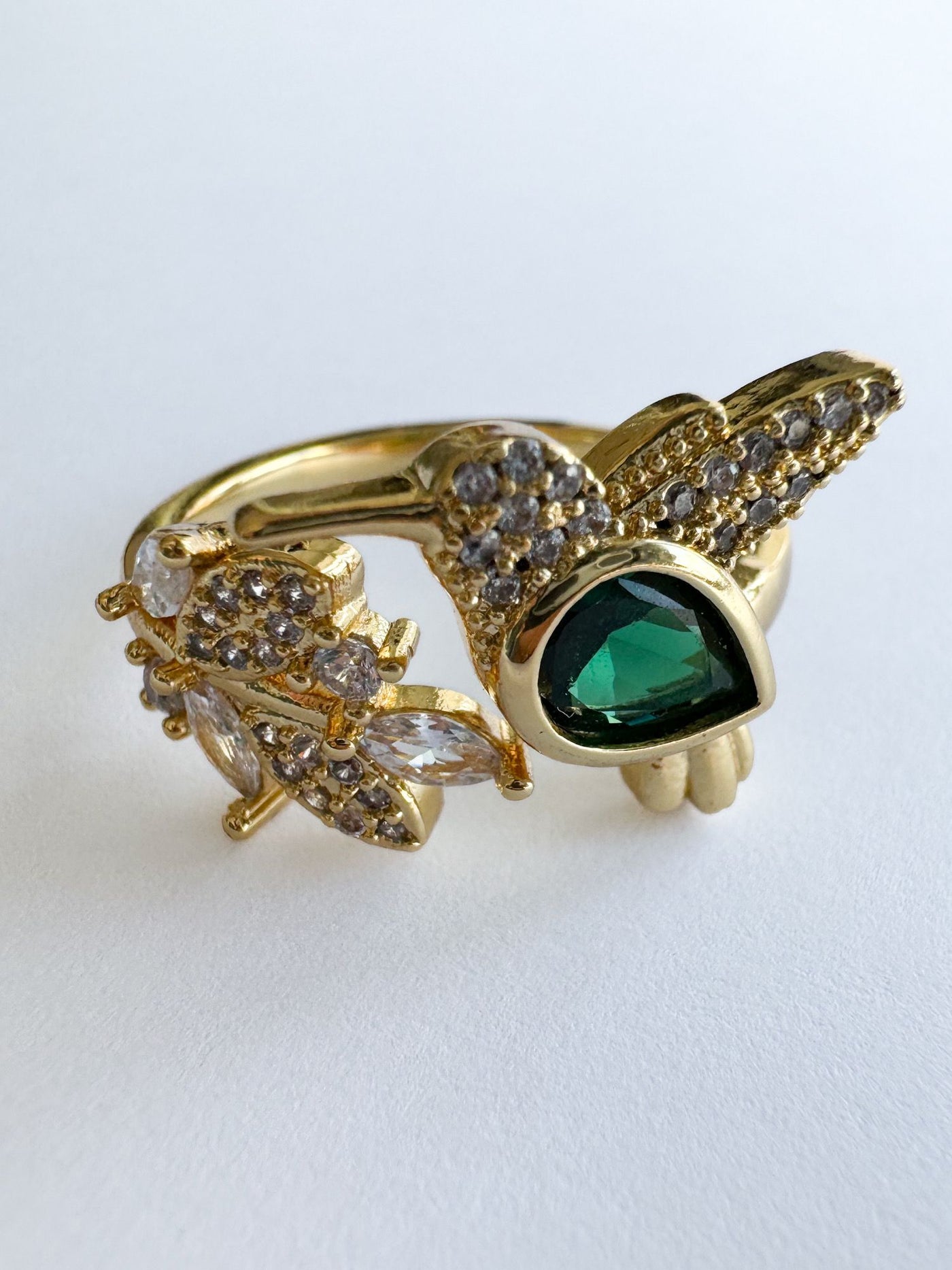 Hummingbird Ring by Bichota