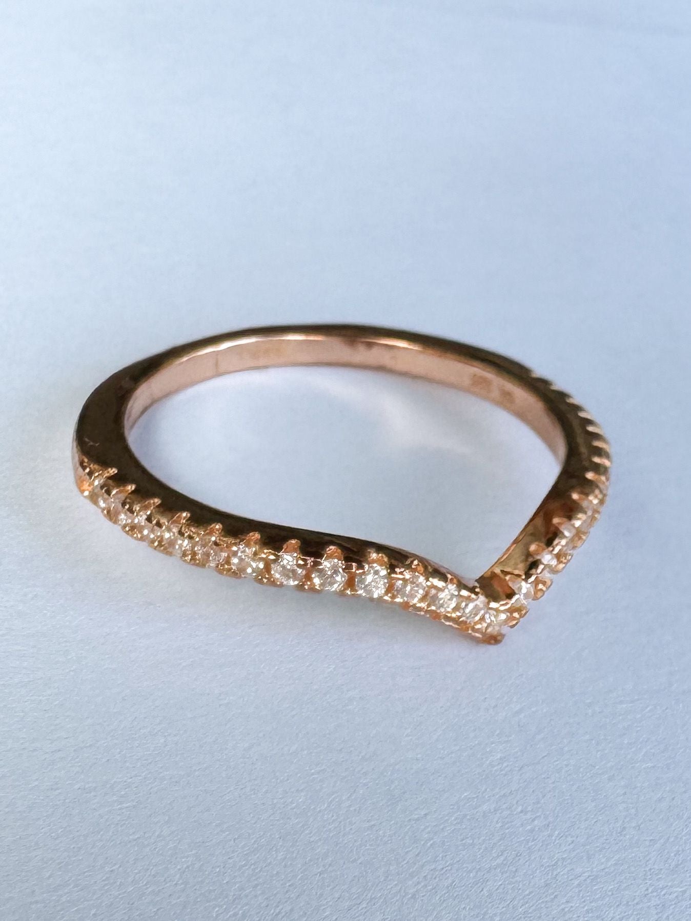 Minimal Curved Band Ring by Bichota