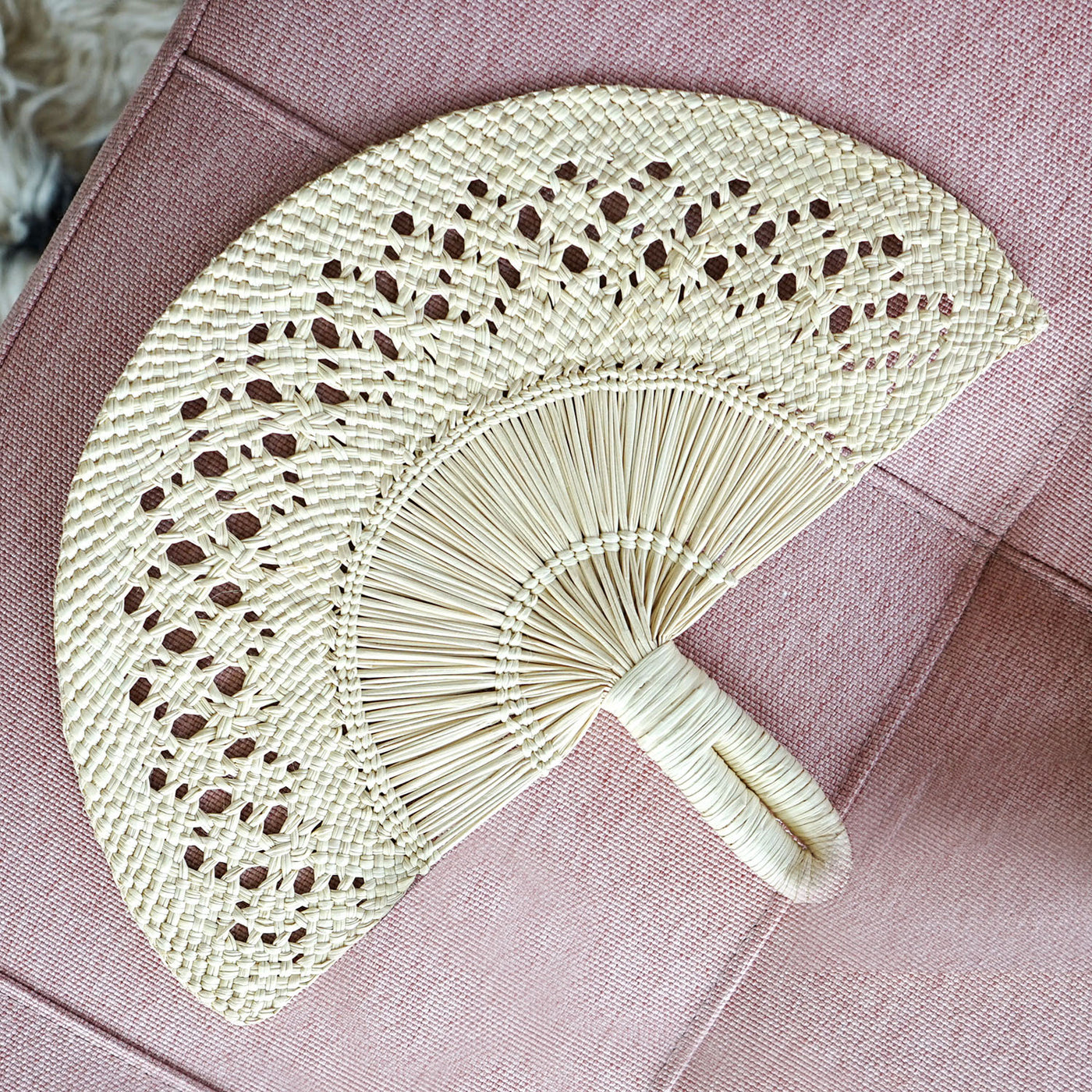 Sandona Iraca Hand Fan